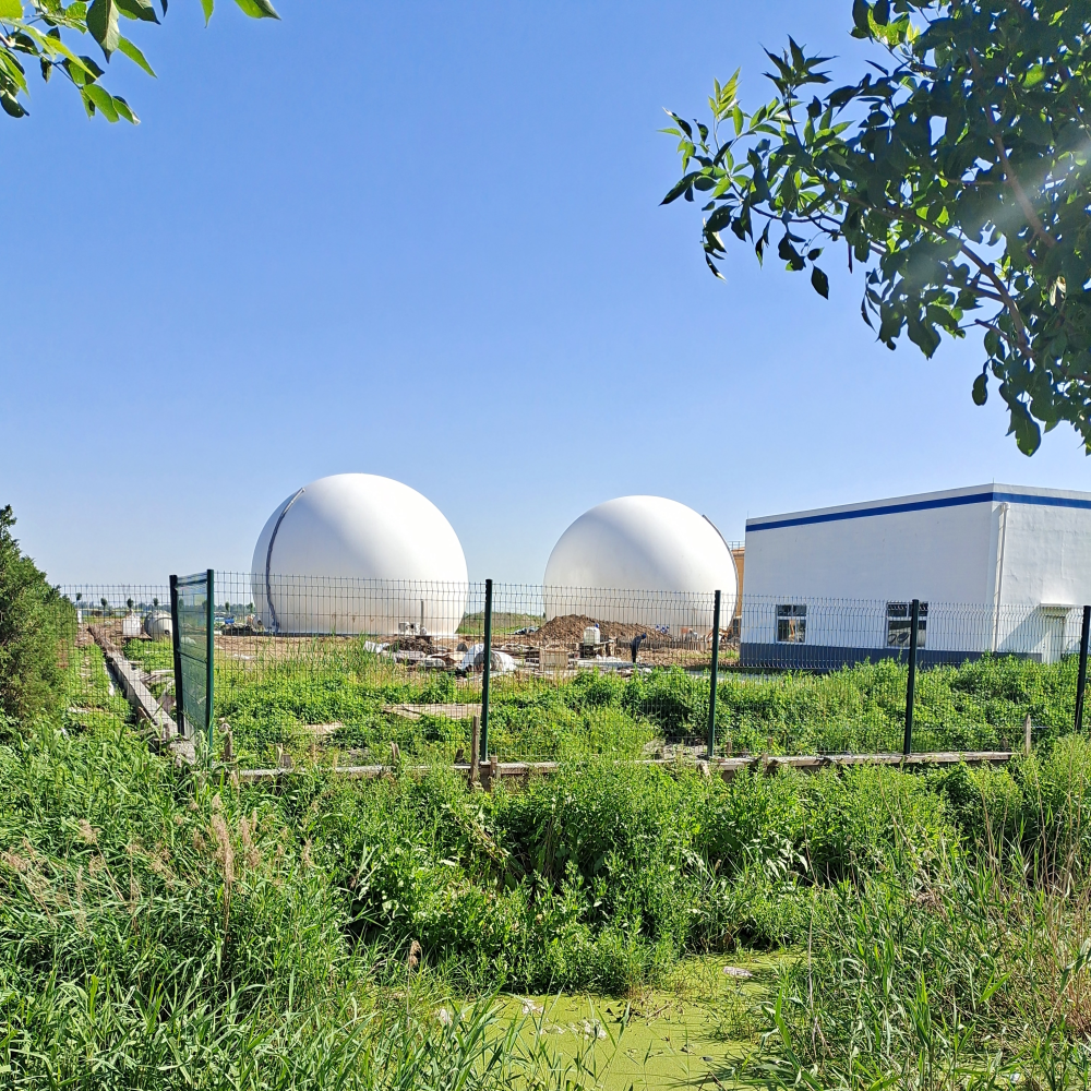 2 × 2800m³ Biogas Balloon